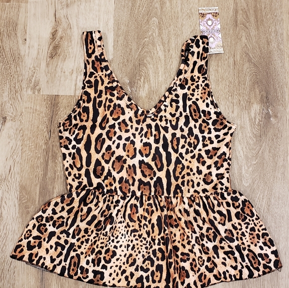 Peblum Top - Picture 1 of 3